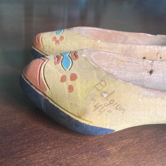 Vintage/Antique Wooden Carved Shoes, Belgium 1944 - Picture 8 of 11